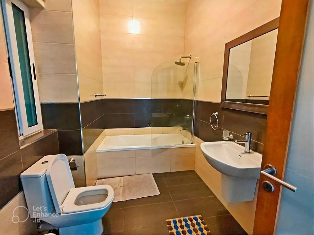 Remarkable 2-Bed Apartment In St Julians Saint Julian's 0*,